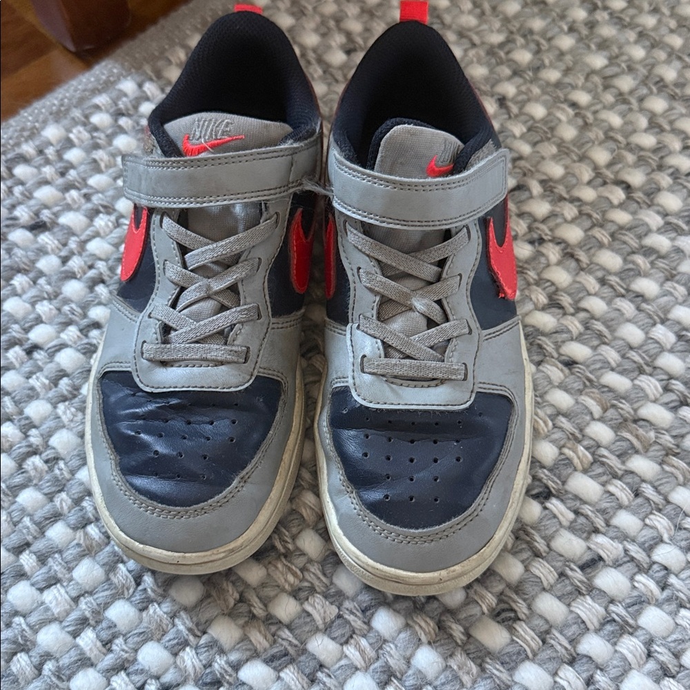 Nike Kids' Black and Red Sneakers
